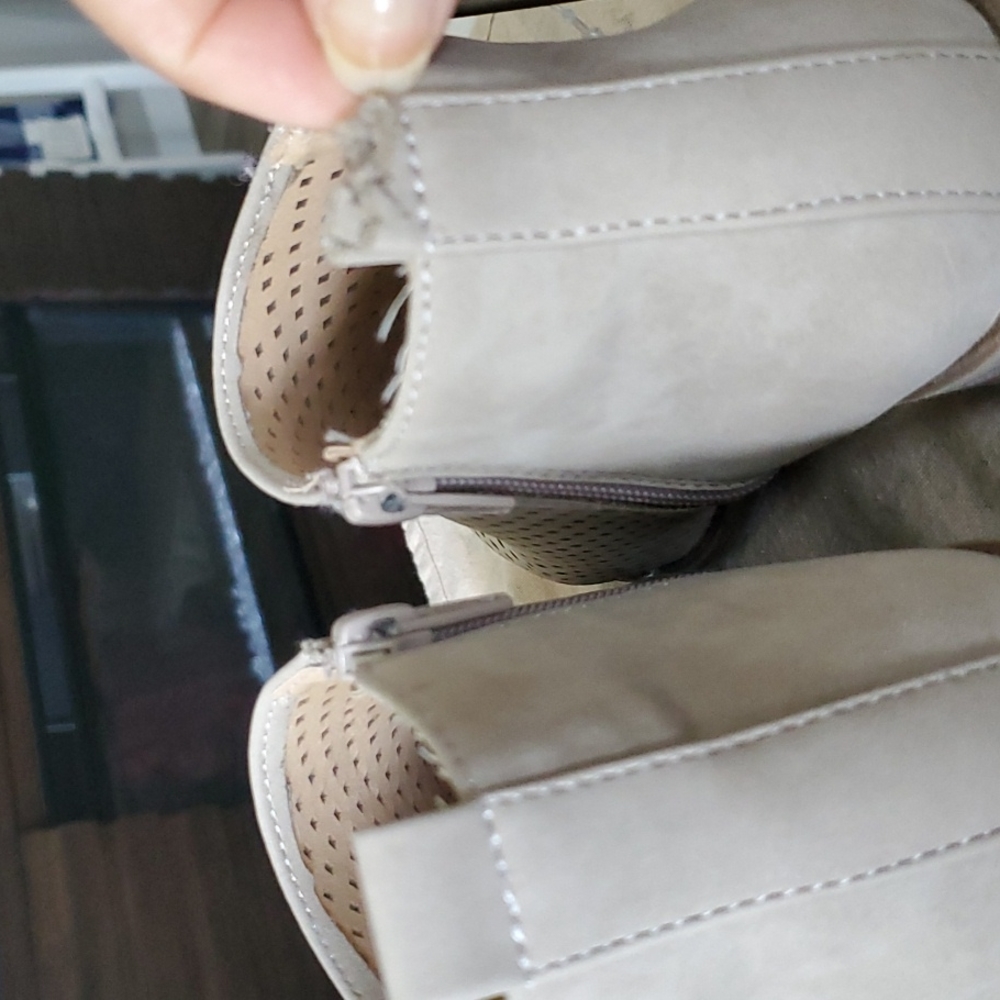 Beige low cut boot - Picture 4 of 5